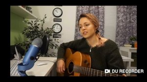 Как красиво американка поёт по-русски подписывайтесь на канал YouTube brinnuliya