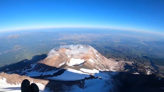 Summiting Mount Shasta by Paramotor смотреть онлайн