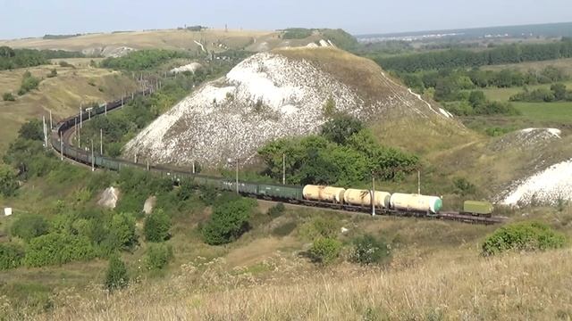 Электровоз ВЛ80С-2445 с грузовым поездом смотреть онлайн