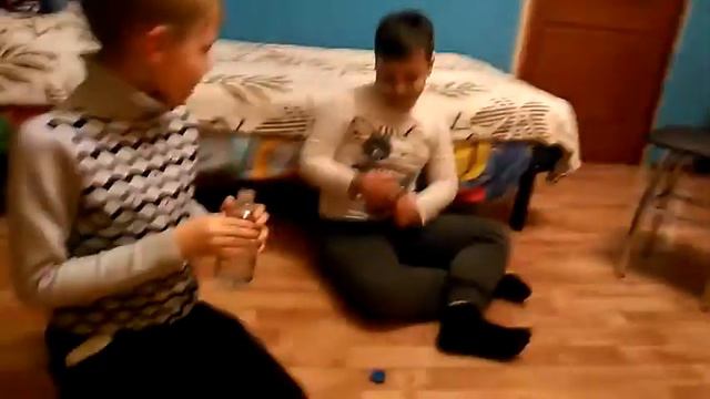Едим конфеты Bean boozled (2) смотреть онлайн