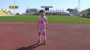 Как научить ребенка кататься на роликах. 1 часть