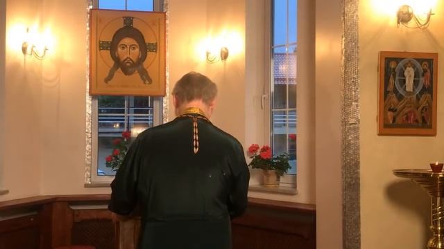 Великая вечерня в день Петра и Павла на русском языке. Прямая трансляция богослужения