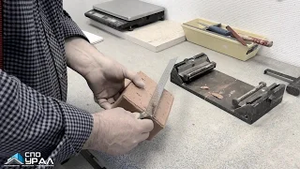 Определение прочности кирпича по ГОСТ 8462-85. Испытание образца при сжатии.