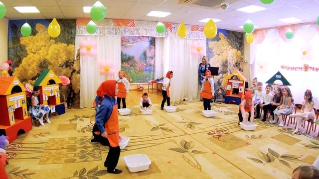 Праздничный  утренник 8 Марта "Золотой Ключик"
