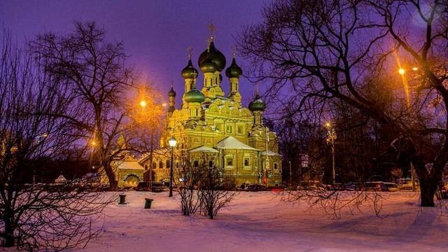 Фото храмов и церквей вечером на рождество