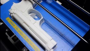 Печатаем пистолет на 3d принтере JGAURORA