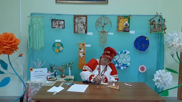 мастер класс по изготовлению русского сувенира «Балалайка» смотреть онлайн