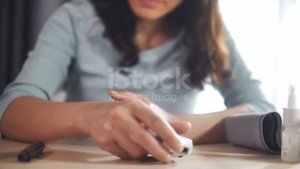 Можно ли при диабете есть сладкое и при чем тут вообще сахар?