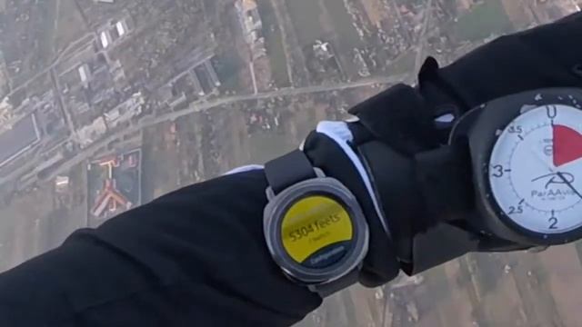 SAMSUNG GEAR SPORT Altimeter skydiving test смотреть онлайн
