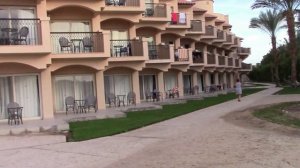 Прогулка по территории отеля Pyramisa Beach Resort Sahl Hasheesh.