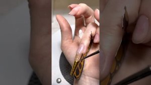 Наращивание ногтей на нижние формы