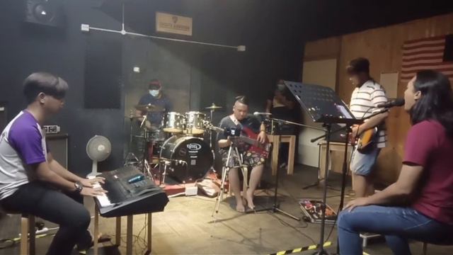 SWEET CHARITY - Kamelia Cover смотреть онлайн