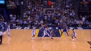 Stephen Curry Dunks? Stephen Curry Dunks!