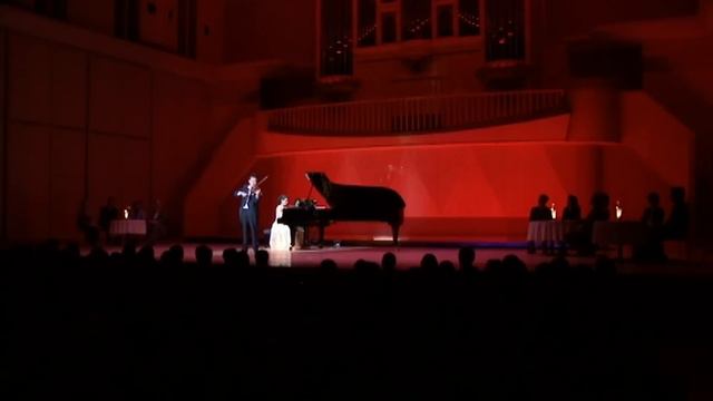 The Flight of the Bumblebee - N.Rimsky-Korsakov  (Simon Young Kim) смотреть онлайн