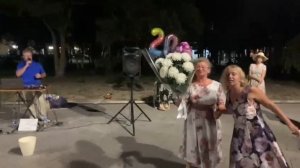 День рождения Серафимы 💃🎤песня из репертуара Валерия Леонтьева Девять хризантем,поёт Сергей Быстро