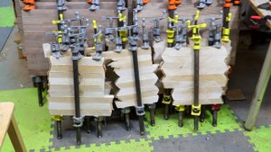 Способ изготовления торцевых разделочных досок из коротких обрезков