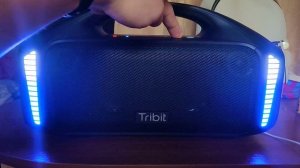 Брак колонки Tribit  stormbox blast,не горит подсветка динамиков ..