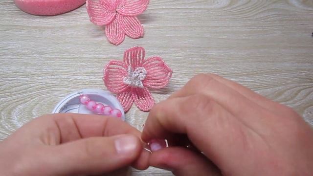 ОРХИДЕЯ ИЗ БИСЕРА РОЗОВАЯ МАСТЕР КЛАСС Бесплатный Своими руками в домашних условиях /Orchid Bead А смотреть онлайн