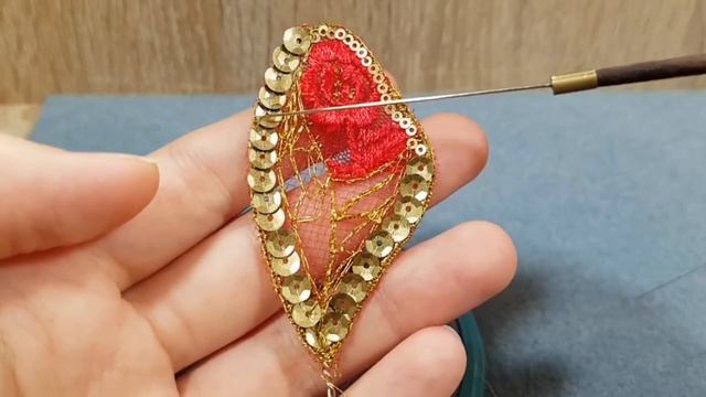 Beaded Bee Brooch/Beaded Bumblebee/Beaded Honey Bee/Beaded Brooch/Брошь ПЧЕЛА из бисера и бусин 1