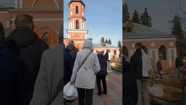 Перед Пасхой в храме.