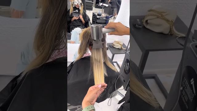 ВИДЕОУРОК "Как сделать контуринг, если ранее был Airtouch и как быстро почистить 1-й слой" смотреть онлайн