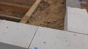 Выложил первый ряд блоков газобетона с помощью лазера Семья Булатовых
