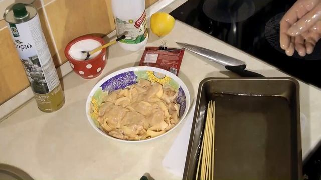 Домашние куриные шашлычки на сковородке. смотреть онлайн