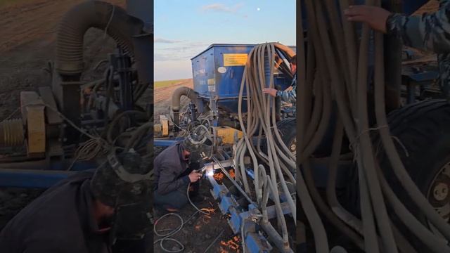 Ремонт в полевых условиях Сеялка Быстрица сельское хозяйство России