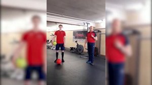 Как поддерживать себя в тонусе в домашних условиях. Тренировка с Виктором Владимирович…