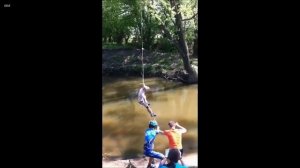 = СМЕШНЫЕ ПРЫЖКИ В ВОДУ =