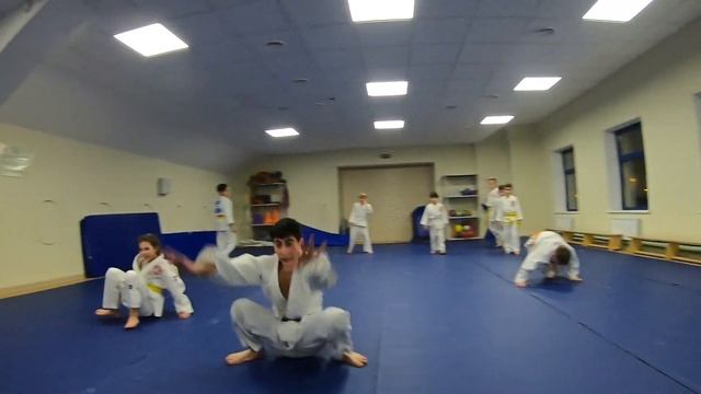 Подъем разгибом (Slow motion) смотреть онлайн