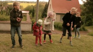 Pharrell Williams - Happy (Small Village Edition "Großkagen") HD