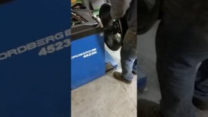 Холодная правка дисков без нагрева - ремонт литых дисков