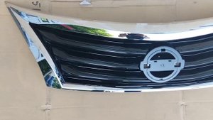 Решëтка радиатора Nissan Teana J33