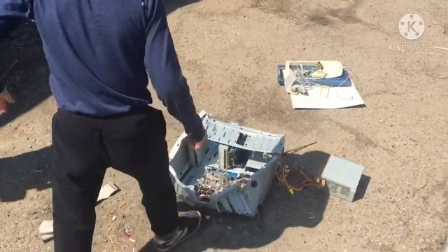 Разрушаем компьютер, но не хватило сил смотреть онлайн