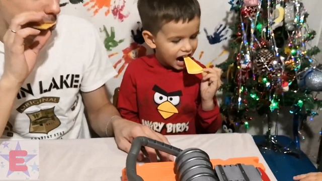 МЫШЕЛОВКА челлендж Кто ШУСТРЕЕ  Видео для детей