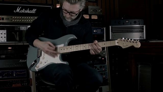 Fender American Professional Stratocaster Sound Demo (no talking) смотреть онлайн