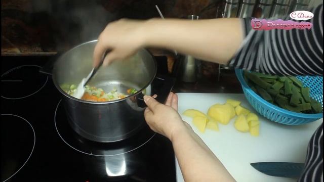 Зелен боб с македонска наденица. Лесна и вкусна рецепта.