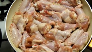 Крылышки в карамельном соусе (вкусно и быстро)