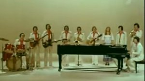 ВИА "Самоцветы" -- На дальней станции сойду