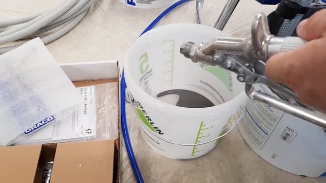Graco - GX21 Обзор КРАСКОПУЛЬТА - методика работы, покраска потолка г. Новосибирск