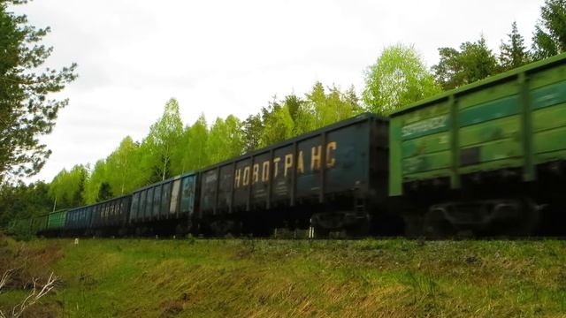 Тепловоз 2ТЭ25КМ-0371 с грузовым поездом на линии Волосатая - Нерудная (Владимирская обл.) смотреть онлайн