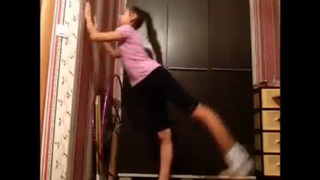 Передача:шаги к успеху ))) махи ногами назад ))) смотреть онлайн