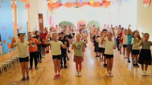 Танцевалка "Бежали бегемотики"