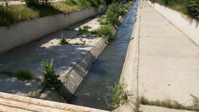 Walking from Sofia Airport to Sofia City Center LOL! (Sofia, Bulgaria) смотреть онлайн