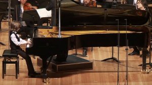 В. А. Моцарт - РОНДО ре мажор, KV 382 / Роман Шер и оркестр «ВИРТУОЗЫ МОСКВЫ»