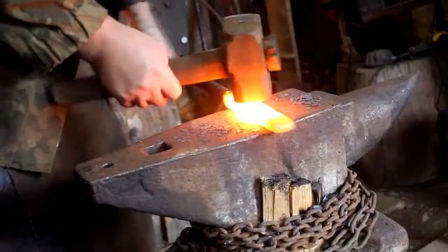 ЯПОНСКИЙ НОЖ ТАНТО ИЗ СОВЕТСКОЙ ШТЫКОВОЙ ЛОПАТЫ смотреть онлайн