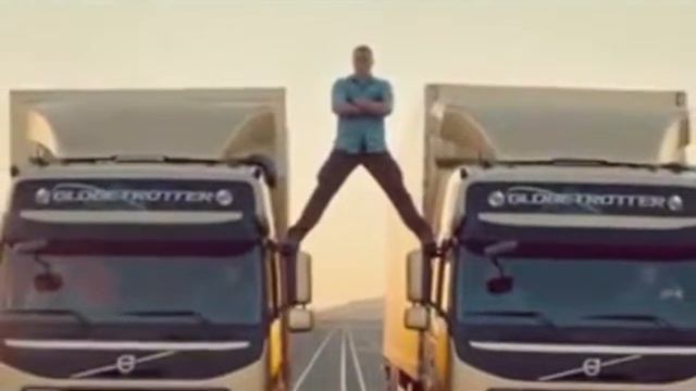 Reversed Volvo Trucks The Epic Split feat Van Damme Live Test 6 смотреть онлайн