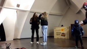 НЕ ХОДИ К НЕМУ НА ВСТРЕЧУ НЕ ХОДИ