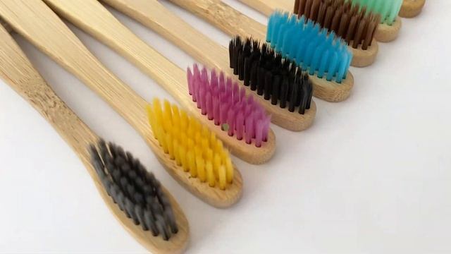 Бамбуковые натуральные деревянные зубные щетки в наборе из 10 штук разных цветов - экологические